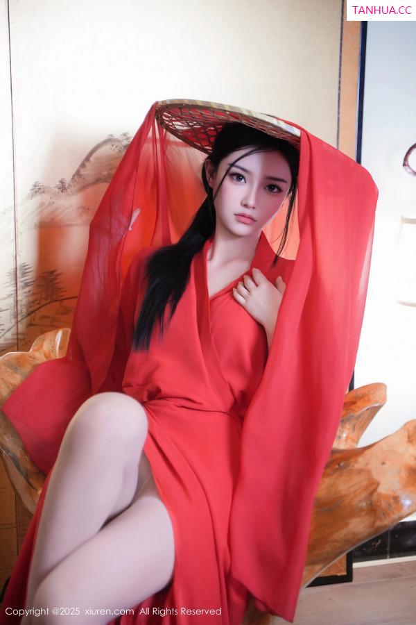   [XiuRen]高清写真图 2025.02.17 No.9890 妙可可Cheese 美腿丝袜第15张图片